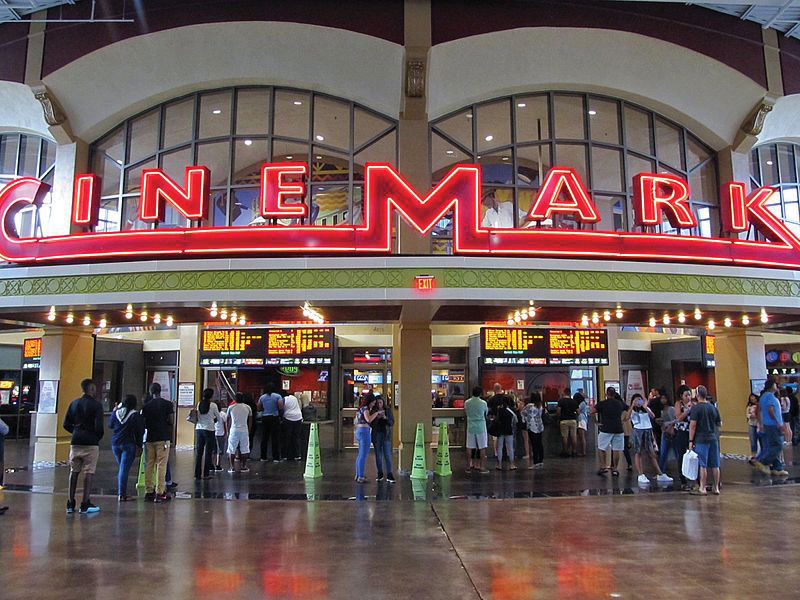 Cinemark Playa Vista